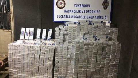 Hakkari’de kaçak sigara ve kol saatleri ele geçirildi