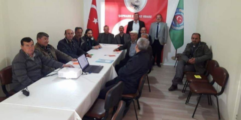 Çiftçilere ağaç budama, aşılama ve gübreleme eğitimi