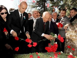 MHP Genel Başkanı Bahçeli: “Yılanlara, kananlara, kaçanlara inat bugün MHP ayaktadır”