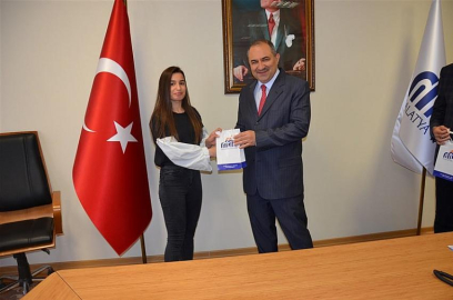 Vali Kaban başarılı sporcuları ödüllendirdi