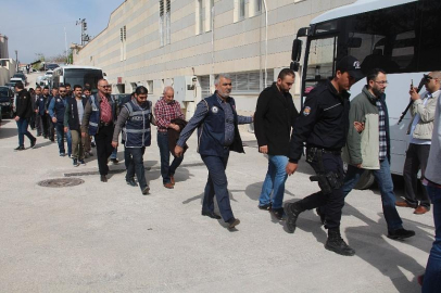 Ankesörlü telefonla bağlantı kuran FETÖ'cü 31 şüpheli adliyeye sevk edildi