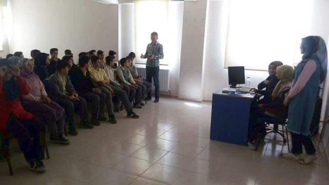 Ortaokul öğrencilerine 'Meslek tanıtım ve seçimi' konulu seminer