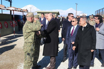 Bakan Soylu, emniyet teşkilatıyla Anıtkabir’de