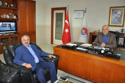 Dinçer'den MTSO'nun yeni başkanlarına tebrik ziyareti