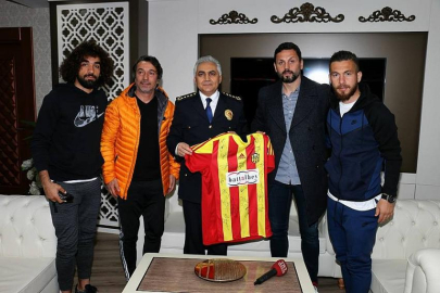 Evkur Yeni Malatyaspor Türk Polis Teşkilatını unutmadı 