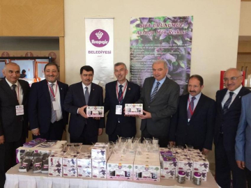 Malatya'nın mor reyhanı 21. Avrasya Ekonomi Zirvesine konuk oldu 