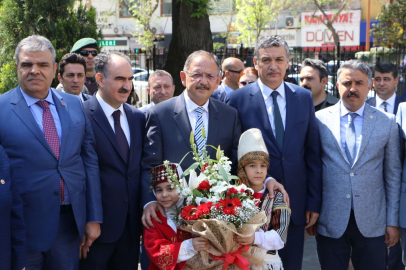 Bakan Özhaseki: “Haritaların yeniden çizildiği yerde Türkiye olarak biz de masadayız”