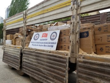 Gaziantep’te kaçak ilaç ve sigara yakalandı
