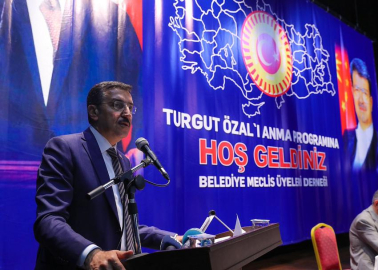 Bakan Tüfenkci,Özal Türkiye’ye Çağ Atlatan Bir Liderdi