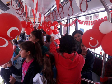 23 Nisan trambüsü yola çıkıyor 