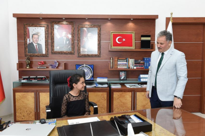 Başkan Çakır koltuğunu devretti