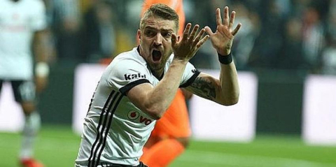 Caner Erkin sezonu kapattı