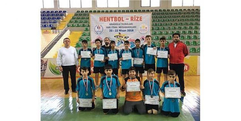 Malatya takımı hentbolda grup birincisi oldu