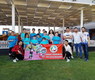 Özel sporcular derbiyi statta izleyecek