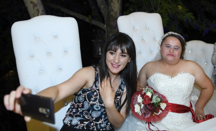 Down sendromlu genç kızın evlilik hayali gerçek oldu
