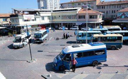 Minibüs duraklarında yapılan düzenleme çalışmaları tamamlandı
