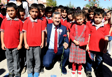 Başkan Çınar, Özalper İlköğretim okulundaki etkinliğe katıldı

