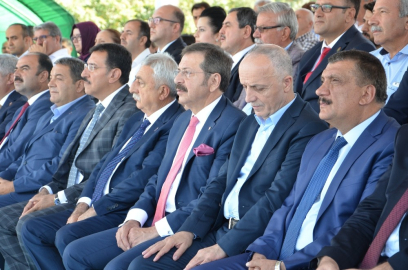 Bölgenin tek engelsiz yaşam merkezi açıldı
