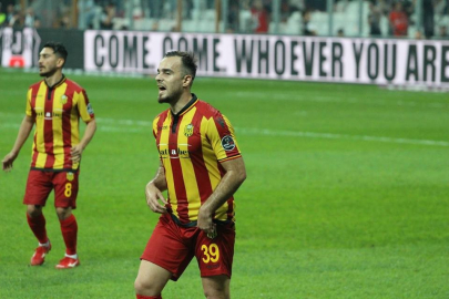 Erkan Kaş’a kulübe yolu gözüktü
