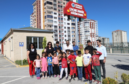 Öğrencilere trafik eğitimi veriliyor
