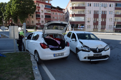 Malatya’da iki otomobil çarpıştı: 1 yaralı
