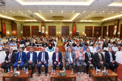 Belediye personelleri akademide
