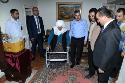 Çınar’dan 81 yaşındaki Hidayet Teyze’ye ziyaret

