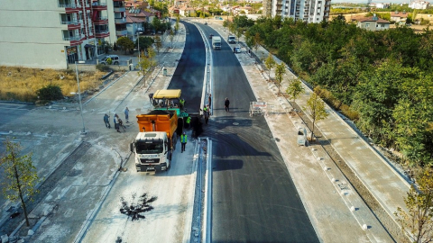 Göztepe caddesi asfaltlandı
