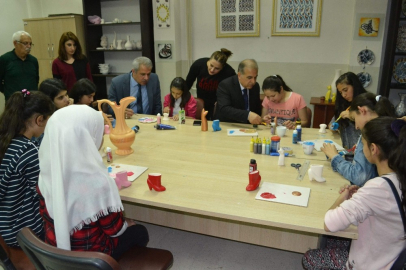 Kız çocukları doyasıya eğlendi
