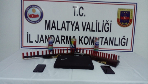 Terör örgütü propagandası yapan 2 kişi yakalandı
