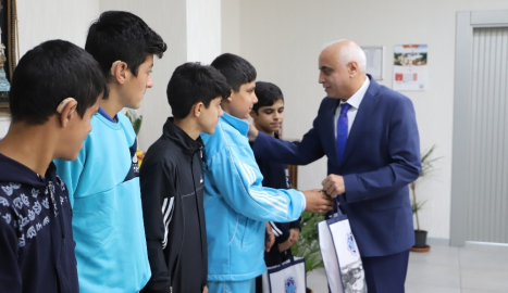 Battalgazi Belediyesi’nden başarılı öğrencilere hediye
