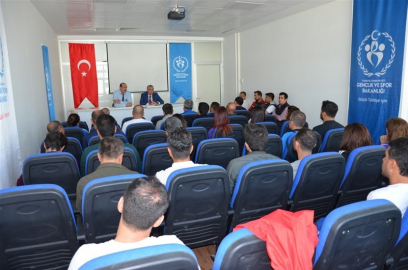 Antrenörlerle Spor Koordinasyon ve Değerlendirme Kurulu toplantısı yapıldı
