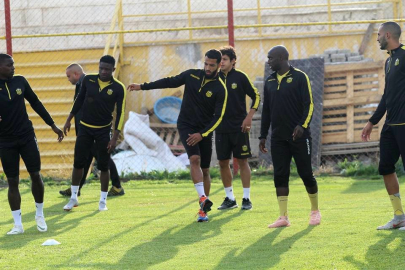 Erol Bulut’tan futbolculara ‘kendinize gelin’ uyarısı
