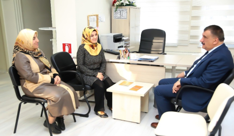 Başkan Gürkan KADEM’li yöneticilerle istişarelerde bulundu
