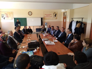 Belediye Başkanı Ali Kazgan, lise öğretmen ve öğrencileri ile bir araya geldi
