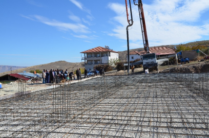 Gökderen’e Mahalle konağı yapılıyor
