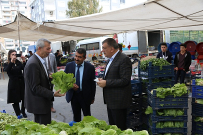 Başkan Gürkan, pazar esnafı ile bir araya geldi
