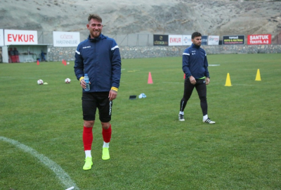 Ömer Şişmanoğlu antrenmanlara başladı
