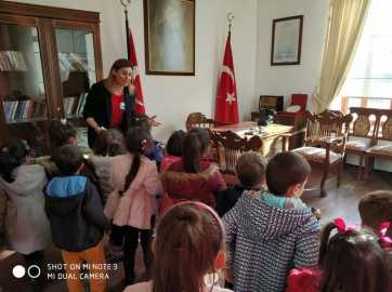 Mercan Çocuk Üniversitesi öğrencileri Atatürk’ün Evi’nde
