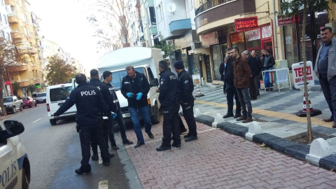 Silahlı saldırıya uğradı bir iş yerine sığınarak canını zor kurtardı
