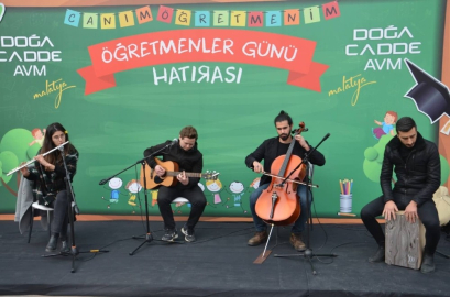 Doğa Cadde’de Öğretmenlere jest
