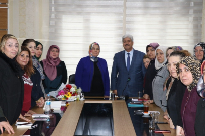 Aday adayı Ekinci’den ‘kadına şiddet son bulsun’ temennisi
