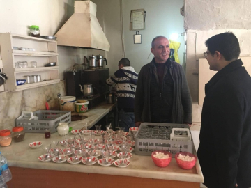 Kaymakam Özdemir,  esnafları ziyaret etti
