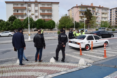Trafikte çıkan kavgada polisin burnu kırıldı
