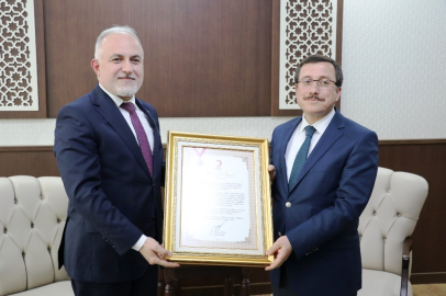 Kızılay’dan İnönü Üniversitesine bronz madalya
