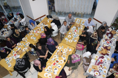 Yetimler Kervanından geleneksel iftar yemeği

