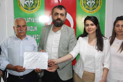 Eğitimini tamamlayan üreticiler sertifikalarını aldı
