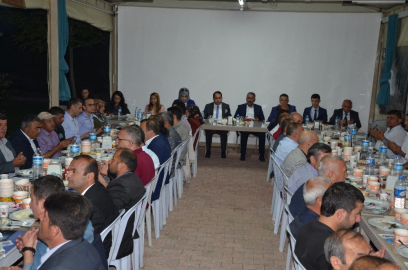 Kaymakam Zengince  muhtarlarla iftarda buluşturdu
