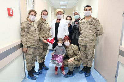 Lösemili çocuklara Jandarma sürprizi