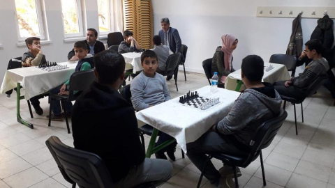 Gündüzbey’de satranç turnuvası heyecanı